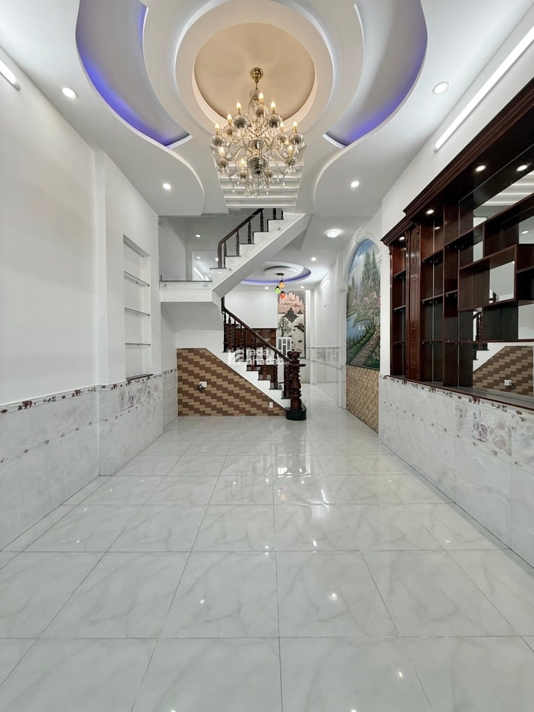 BÁN NHÀ NGUYỄN ẢNH THỦ QUẬN 12 - DIỆN TÍCH 74m2 - NHÀ 3 TẦNG MỚI ĐẸP - CHỈ 8.9 TỶ