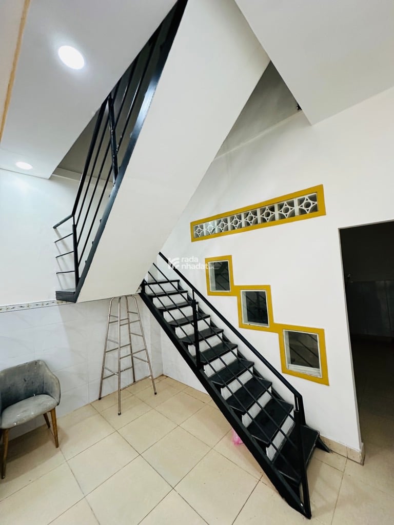 SÁT TÂN BÌNH, HẺM XE HƠI TRỊNH ĐÌNH TRỌNG, TÂN PHÚ, 52M2 HIẾM CÓ. GIẢM 550TR CHỈ 5.3T TL TỐT