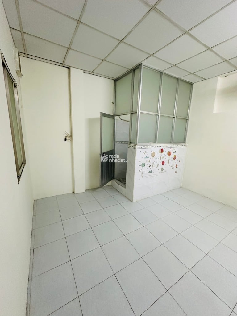 SÁT TÂN BÌNH, HẺM XE HƠI TRỊNH ĐÌNH TRỌNG, TÂN PHÚ, 52M2 HIẾM CÓ. GIẢM 550TR CHỈ 5.3T TL TỐT