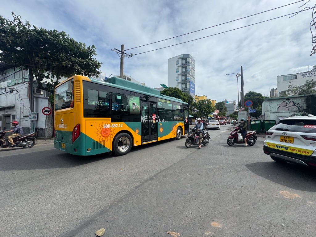 HẺM XE HƠI NƠ TRANG LONG, BÌNH THẠNH, 32M2 MỘT ĐỜI CHỦ TIỆN XÂY. GIẢM 650TR CHỈ 4.2T