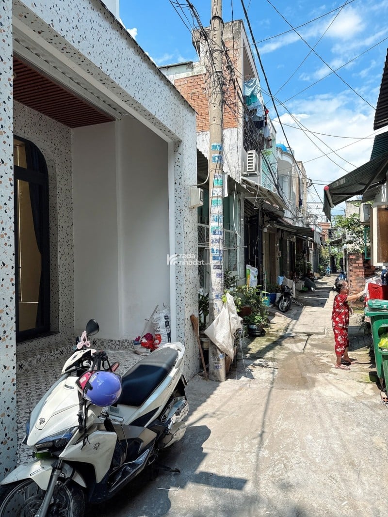 BÌ TÂN 4M x 16M - 3PN GIÁ CHỈ 4 TỶ 860 GẦN CHỢ BÌNH TRỊ LIỀN KỀ TÊN LỮA -