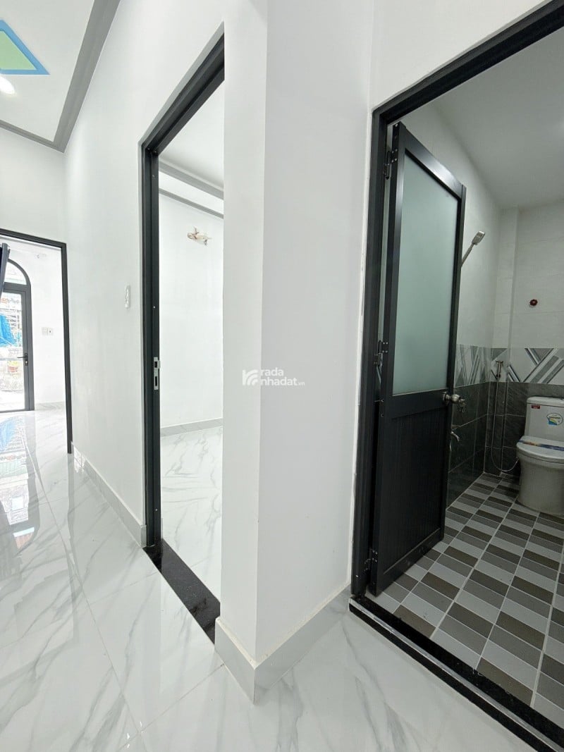 BÌ TÂN 4M x 16M - 3PN GIÁ CHỈ 4 TỶ 860 GẦN CHỢ BÌNH TRỊ LIỀN KỀ TÊN LỮA -