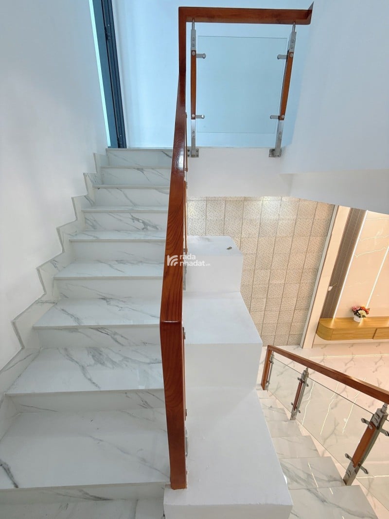 BÌ TÂN 4M x 16M - 3PN GIÁ CHỈ 4 TỶ 860 GẦN CHỢ BÌNH TRỊ LIỀN KỀ TÊN LỮA -