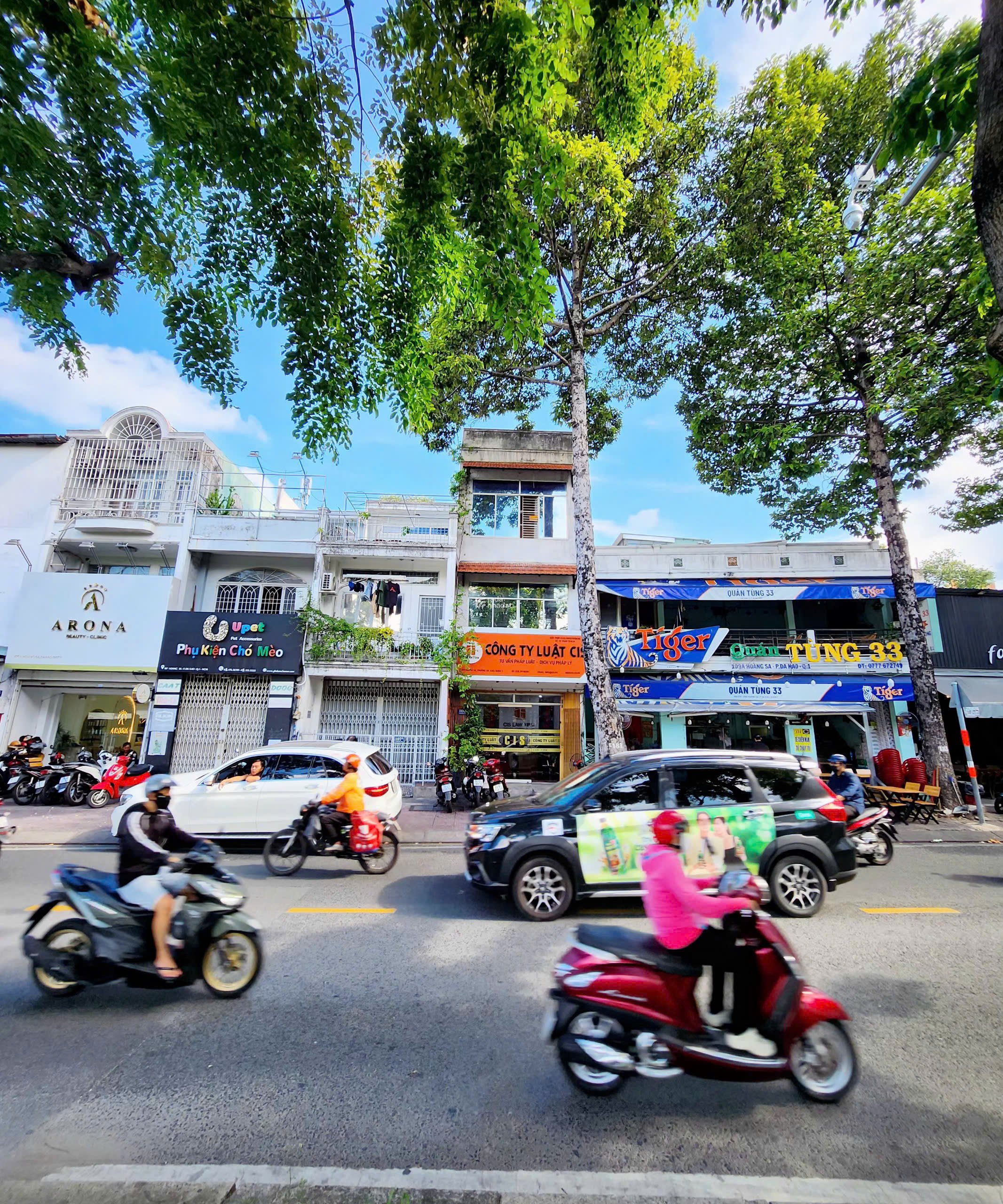 HOT: BÁN NHÀ 2 MT  ĐƯỜNG HOÀNG SA, PHƯỜNG TÂN ĐỊNH , Q1 ( DT: 4x16m, 4 tầng vuông vức)