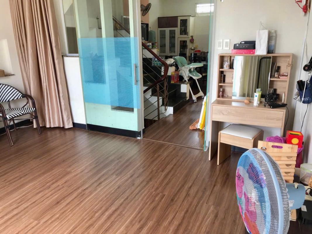 Vị trí hẻm xe hơi, gần chợ, trường học, bệnh viện, tiện ích không thiếu gì, giáp Tân Phú, Quận 11