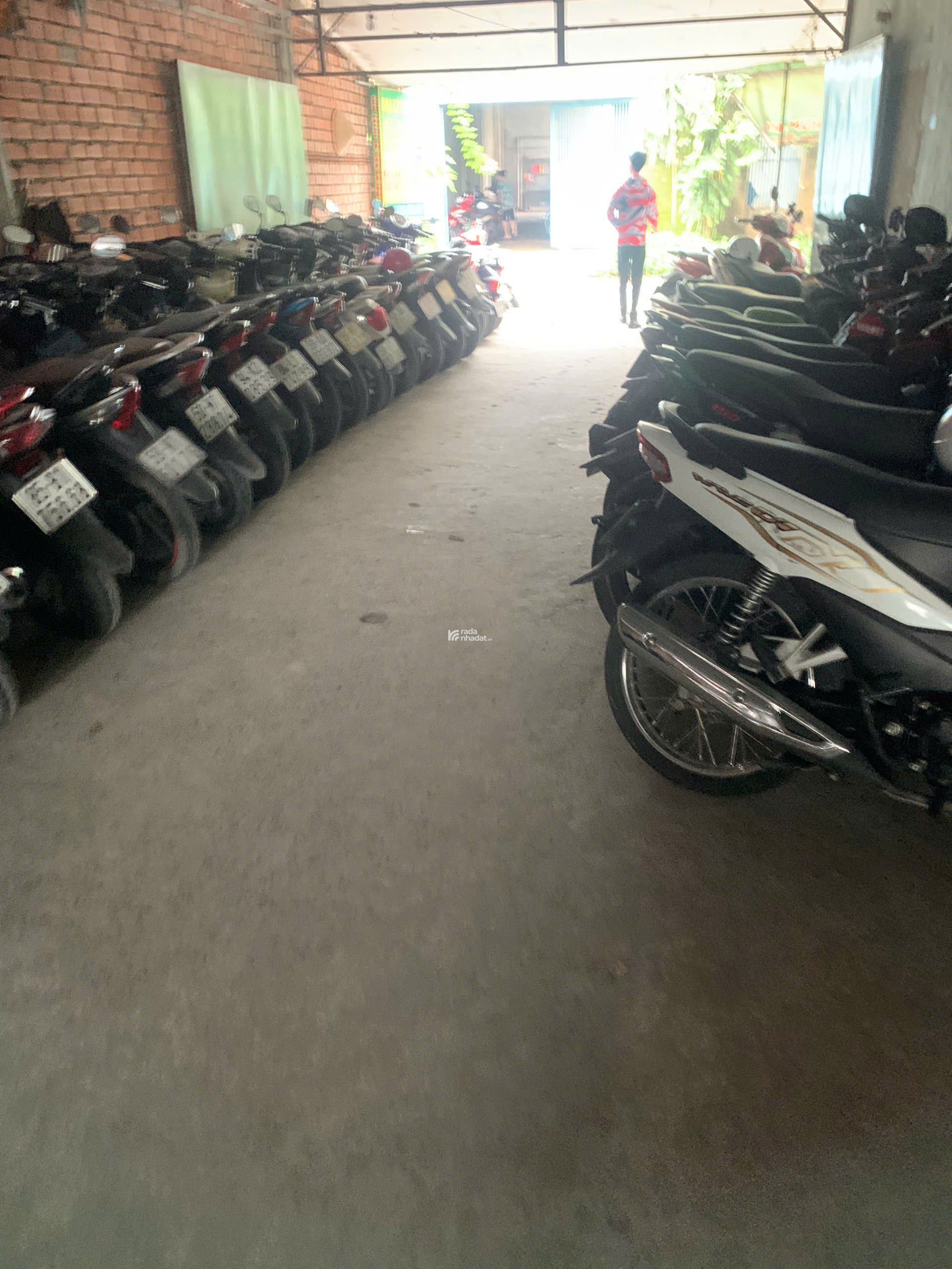 CẦN BÁN GẤP NHÀ XE THU NHẬP 20TR - 30TR/TH , SHR , SAU LƯNG BV VIỆN NHI ĐỒNG 3  .