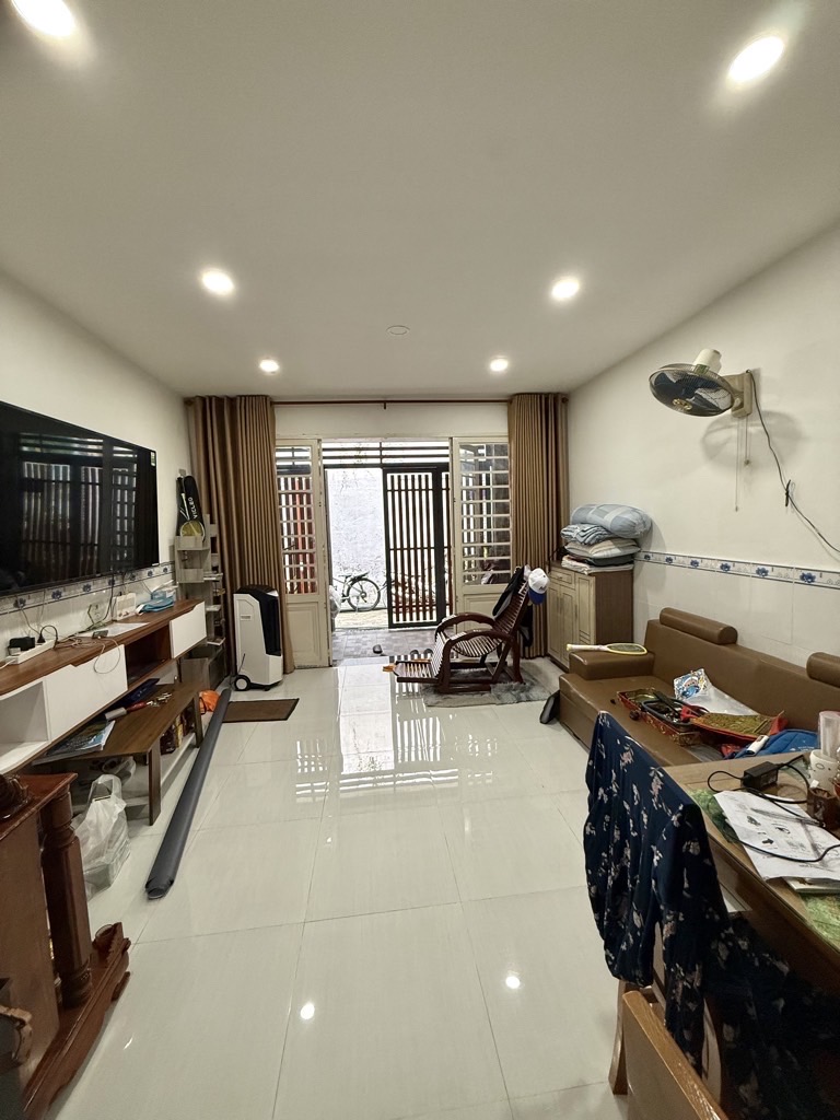 Trung tâm tân phú đi lại thuận tiệnKhu vực hiếm nhà bán