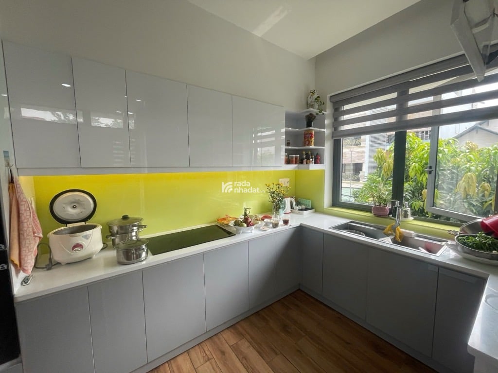 BÁN NHÀ MẶT TIỀN KDC LÊ THÀNH 170M2 18 TỶ 3 TẦNG NỘI THẤT CAO CẤP BÌNH TÂN 