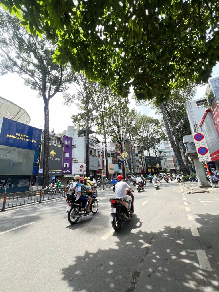 SIÊU PHẨM MTKD ĐƯỜNG 3/2 TRUNG TÂM QUẬN 10 - 2 TẦNG - NGANG 6.2M-  CĂN GÓC 2  MẶT TIỀN THOÁNG MÁT