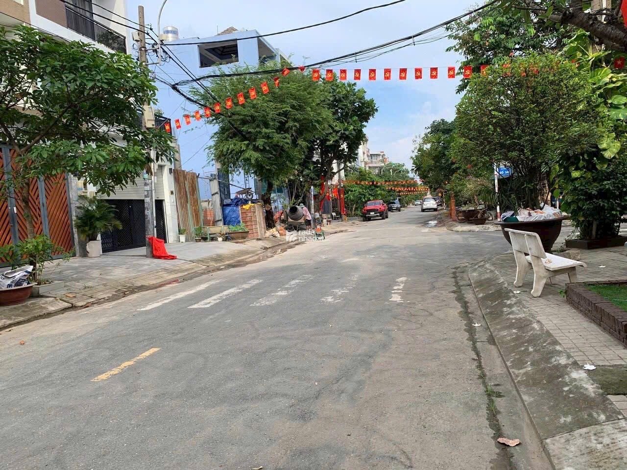 đất mặt tiền đường 13C khu ao sen tên lửa 11.8 tỷ 