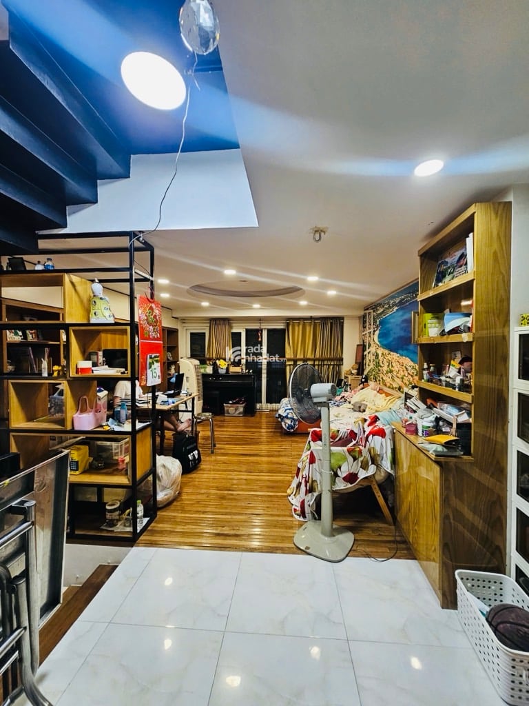 NGAY SÂN BAY, HXH TRƯỜNG SA, PHÚ NHUẬN, 65M2 CÓ KC Ở NGAY. GIẢM 350TR CHỈ CÒN 16T TL