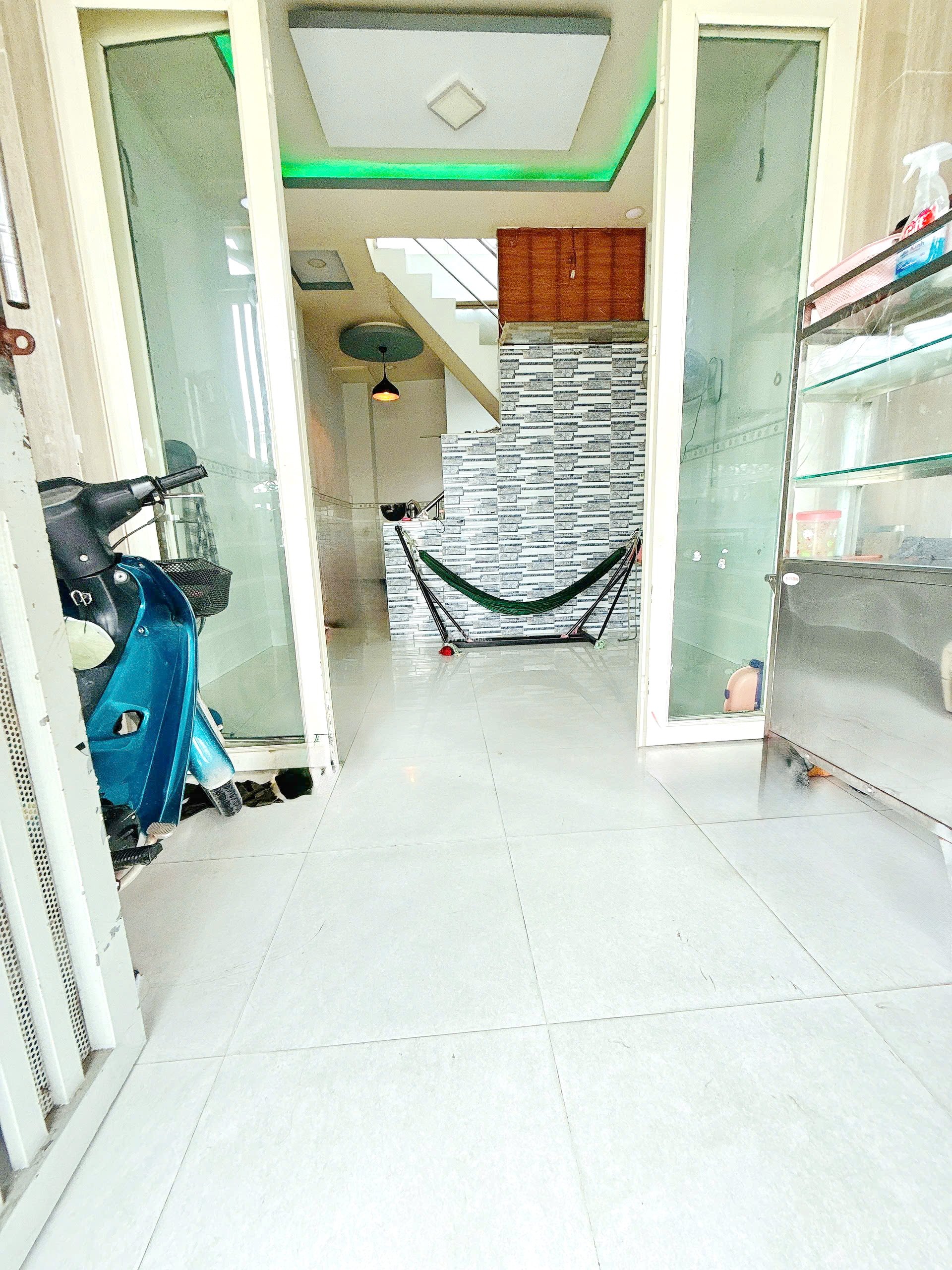 Bán nhà 2 lầu mặt tiền đường Ụ Cây Phường 10 Quận 8