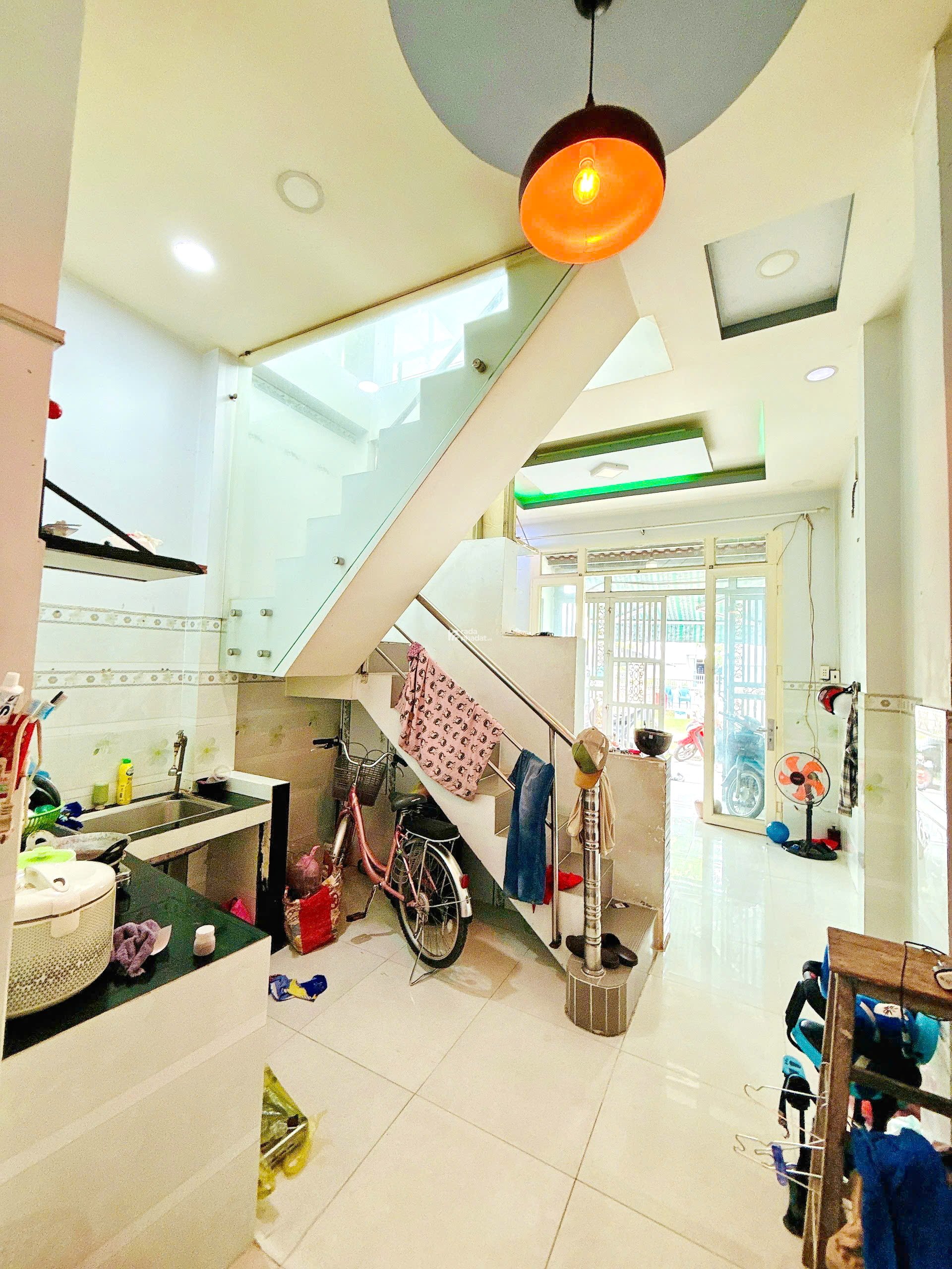 Bán nhà 2 lầu mặt tiền đường Ụ Cây Phường 10 Quận 8