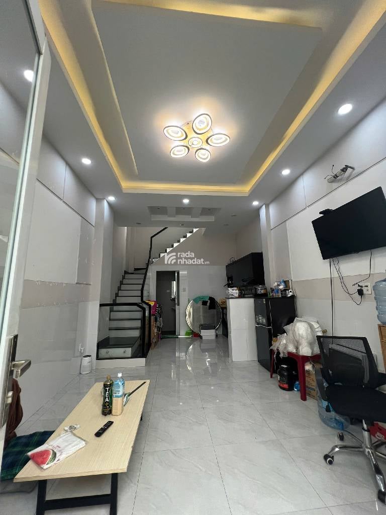 NHÀ ĐẸP Ở NGAY 3 TẦNG GẦN CHỢ HIỆP BÌNH 4X10; NHỈNH 4 TỶ.