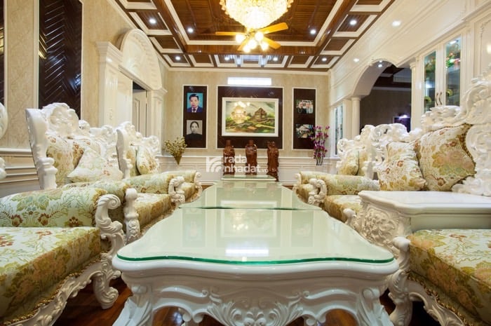 vịTrí tuyệt vời, cực kỳ sầm uất ngay ngã tư giao Thạch Lam tiện ích cái gì cũng có dễ dàng di