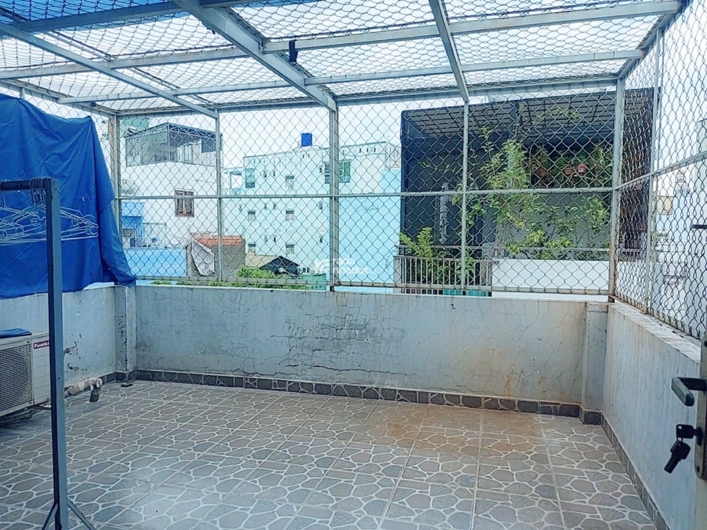 HẺM XE HƠI 373 LÝ THƯỜNG KIỆT, TÂN BÌNH, 66M2 CÓ KC Ở NGAY. GIẢM 350TR CHỈ CÒN 10.8T TL 