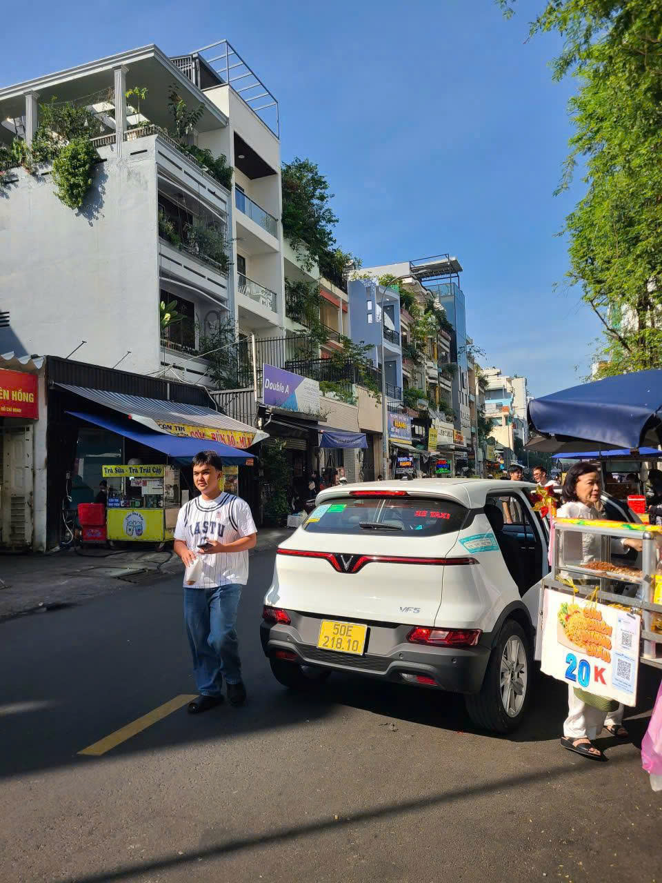 Bán nhà phố mặt tiền đường Đào Duy Từ trung tâm Quận 10 Giá 35 tỷ