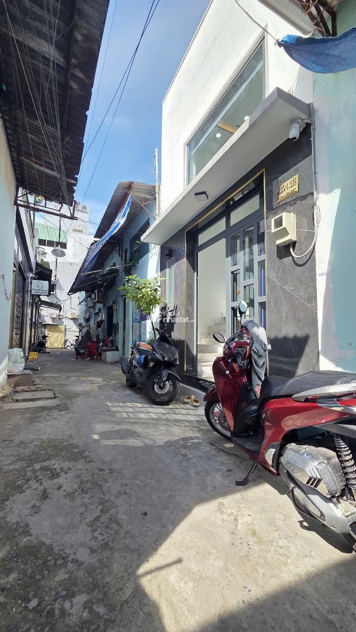 TƯƠNG LAI MT KÊNH TÂN HÓA, TÂN PHÚ, NHÀ 2 TẦNG FULL NỘI THẤT, 40M2 VUÔNG VỨC, GIÁ CHỈ 3,75T