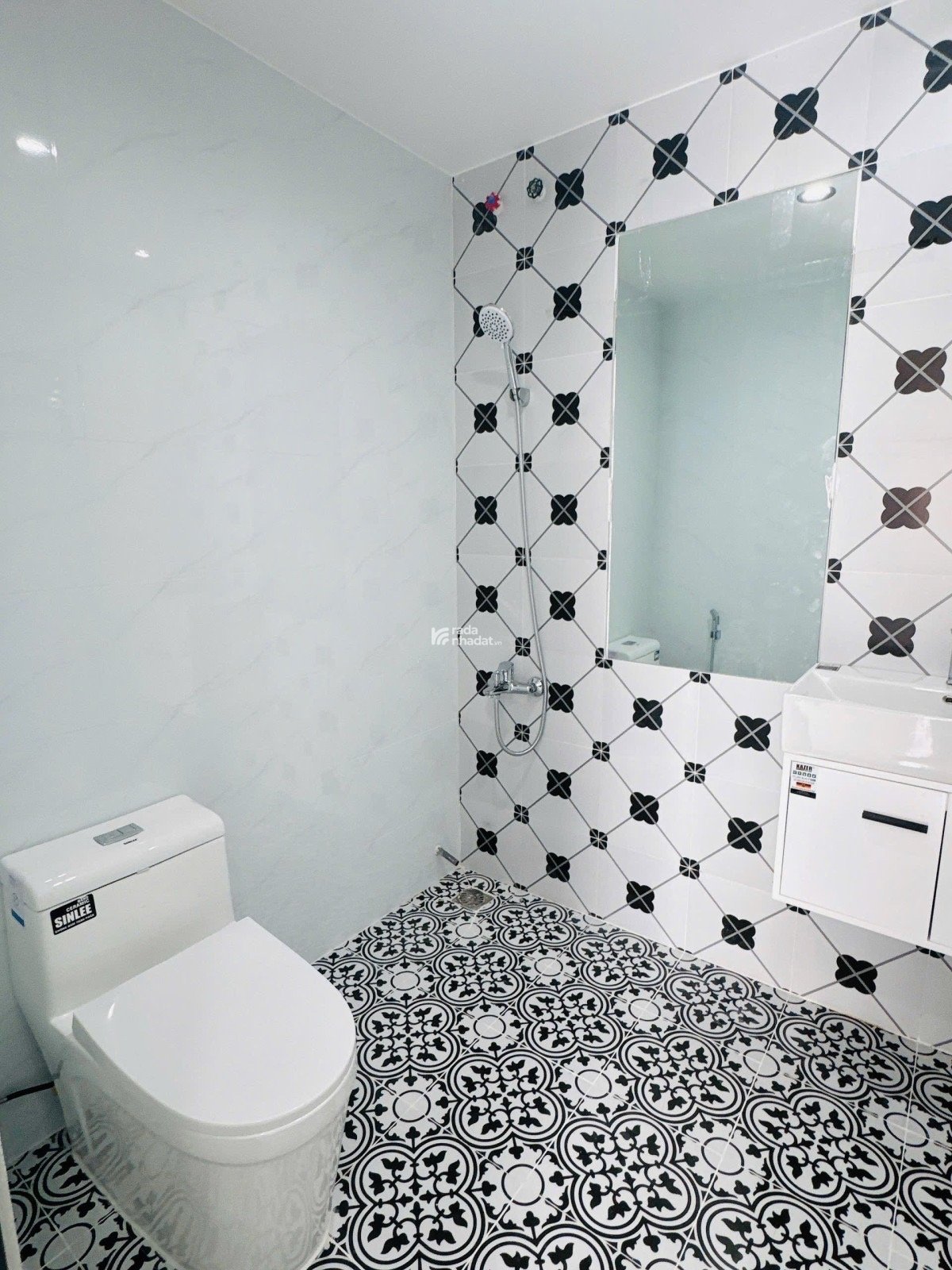 QUẬN 1 - HẺM XE HƠI 7 CHỖ - NGÔ ĐỨC KẾ - NHÀ MỚI 4 TẦNG FULL NỘI THẤT - TDTD:110M2 