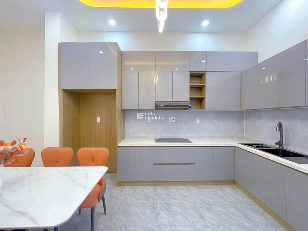 Bán nhà 3 tầng, pull nội thất, HXH, 70m2, giá 6 tỷ hơn,Quang Trung, Gò Vấp