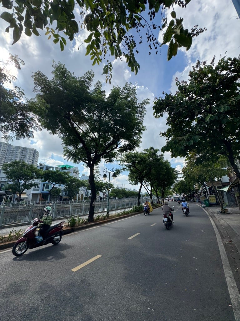 MẶT TIỀN HỒNG BÀNG, 60M2, 6 TỶ