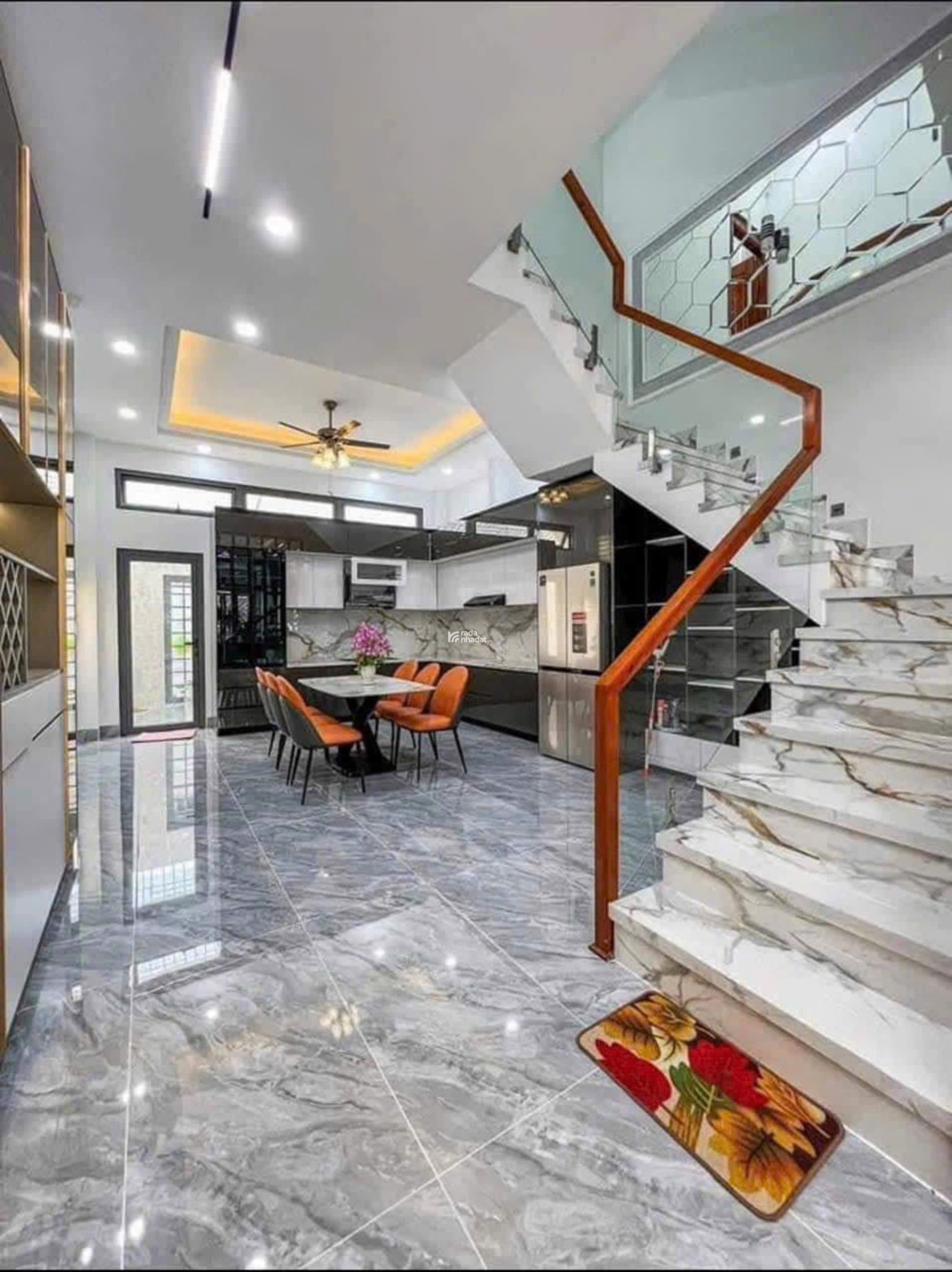 Sắp đi nước ngoài bán nhà đường Yên Thế - Tân Bình / 60,4m2 / Giá 5 Tỷ 880