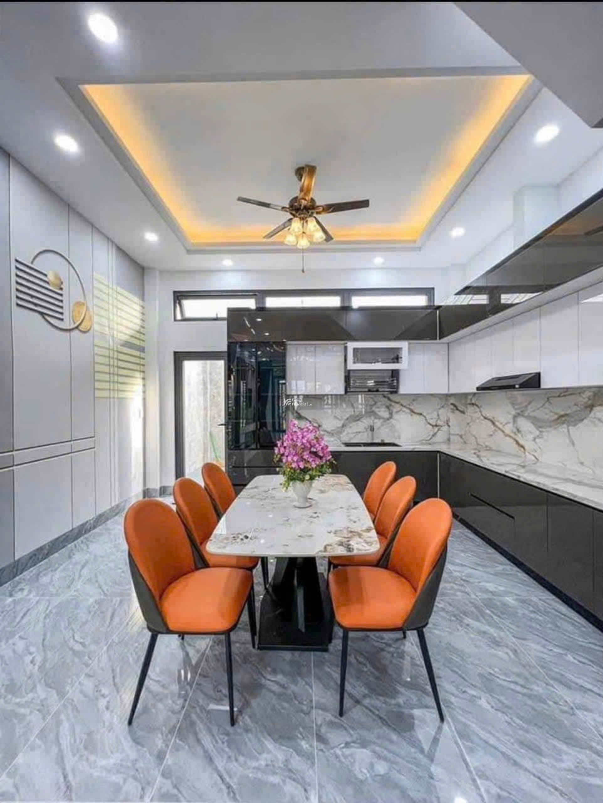 Sắp đi nước ngoài bán nhà đường Yên Thế - Tân Bình / 60,4m2 / Giá 5 Tỷ 880