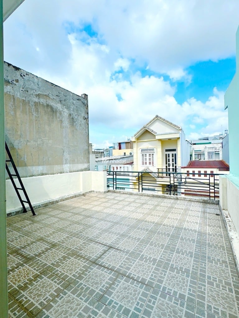 Nhà chín chủ 3 tầng hẻm xe hơi Lê văn Quưới bình trị đông A 