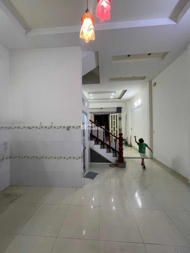 Nhà chín chủ 3 tầng hẻm xe hơi Lê văn Quưới bình trị đông A 