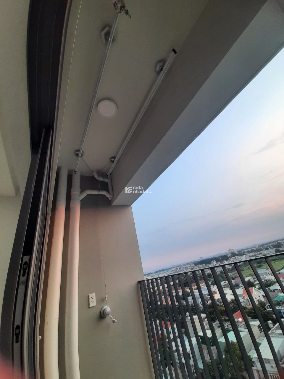 Cho thuê 7t căn góc 2PN, 2WC The East Gate có 2 ban công- 70m2 Làng Đại Học Thủ Đức