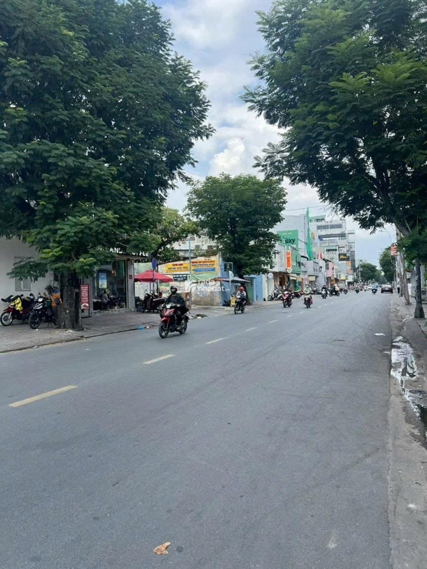 SIÊU PHẨM VỀ GIÁ_MT LÊ VĂN SỸ, PHÚ NHUẬN_DT: 5,2x34m_3 tầng_GIÁ CÒN 65 TỶ