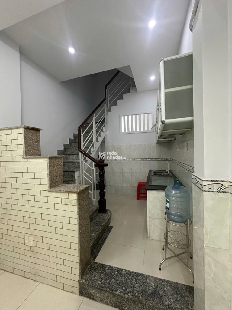 HẺM XE TÃI TÁM DANH- P.4 - Q.8 -DT: 31M2-4 TẦNG  - 5 TỶ 9