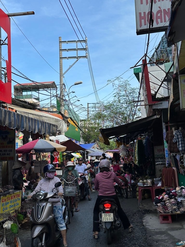 BÁN NHÀ  Liên khu 5-6 Bình Hưng Hòa- Bình Tân  DTSD: 91M2. 2 TẦNG . 3.5 26     GIÁ: 6.3 tỷ TL     