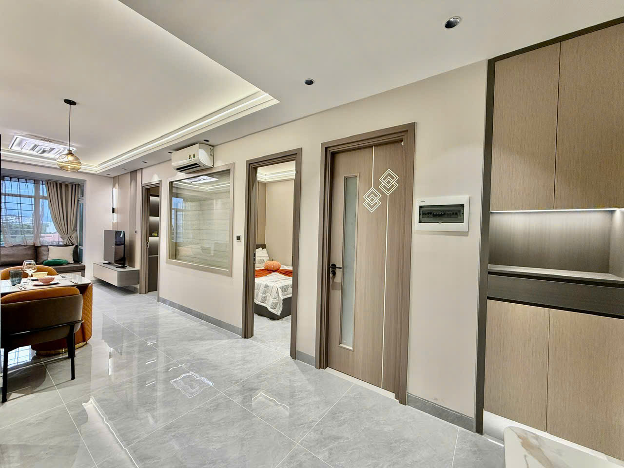 CẦN BÁN CĂN HỘ SKY GARDEN, PHÚ MỸ HƯNG - 2,3 PHÒNG NGỦ - NHÀ ĐẸP NỘI THẤT CAO CẤP