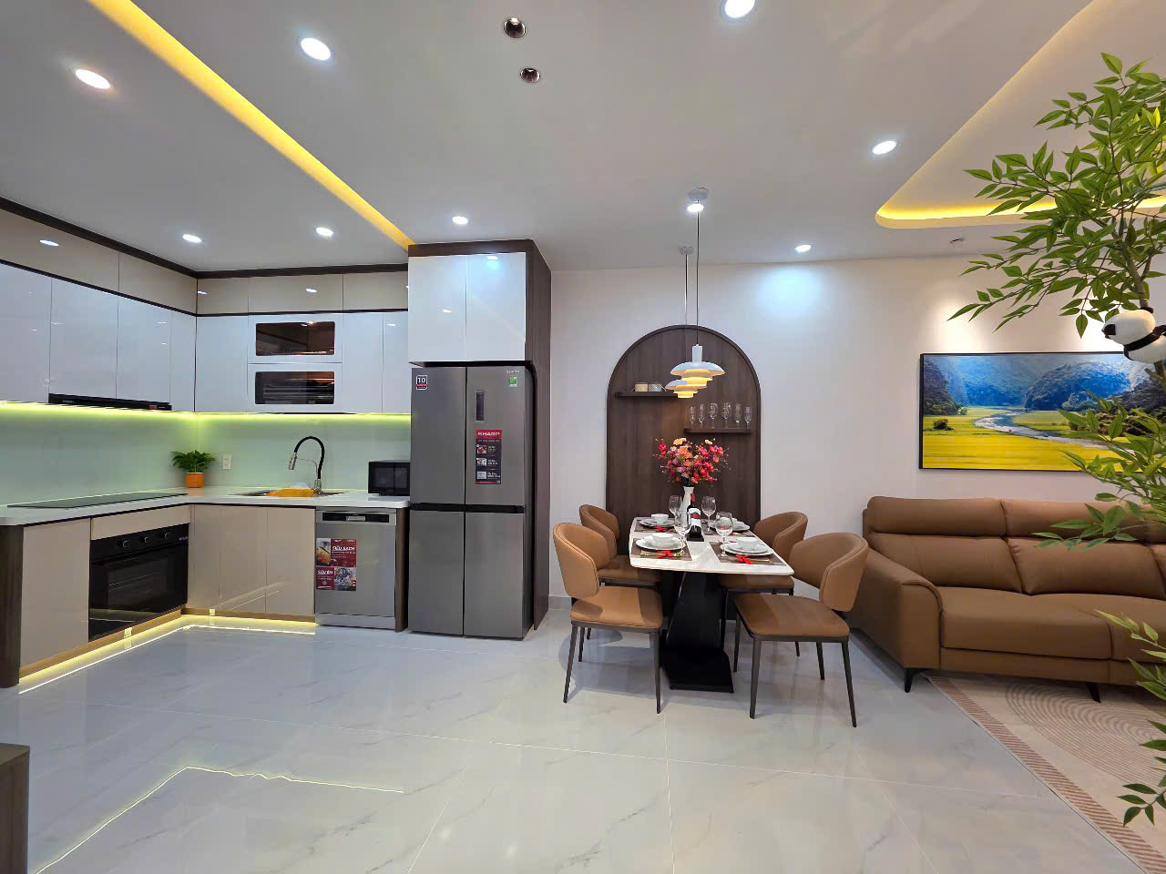 CẦN BÁN CĂN HỘ SKY GARDEN, PHÚ MỸ HƯNG - 2,3 PHÒNG NGỦ - NHÀ ĐẸP NỘI THẤT CAO CẤP