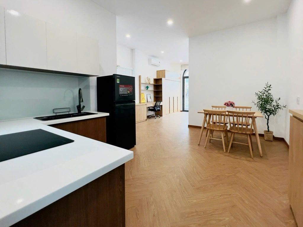 Nhà đẹp 5 tầng 85m2(4x21)-Hậu giang-giá 10 tỷ