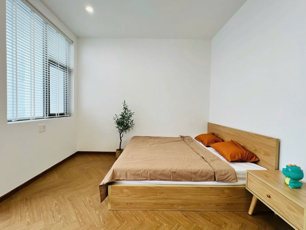 Nhà đẹp 5 tầng 85m2(4x21)-Hậu giang-giá 10 tỷ