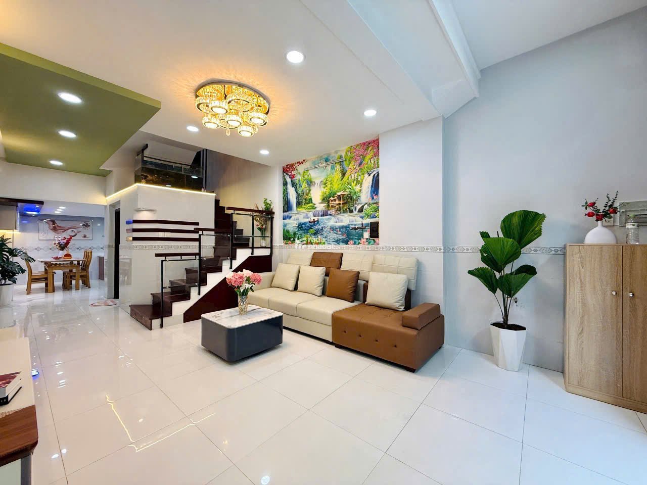 Bán nhà đẹp- 2 tầng- HXH đường Thống Nhất- DT 44m2- Giá hơn 4 tỷ