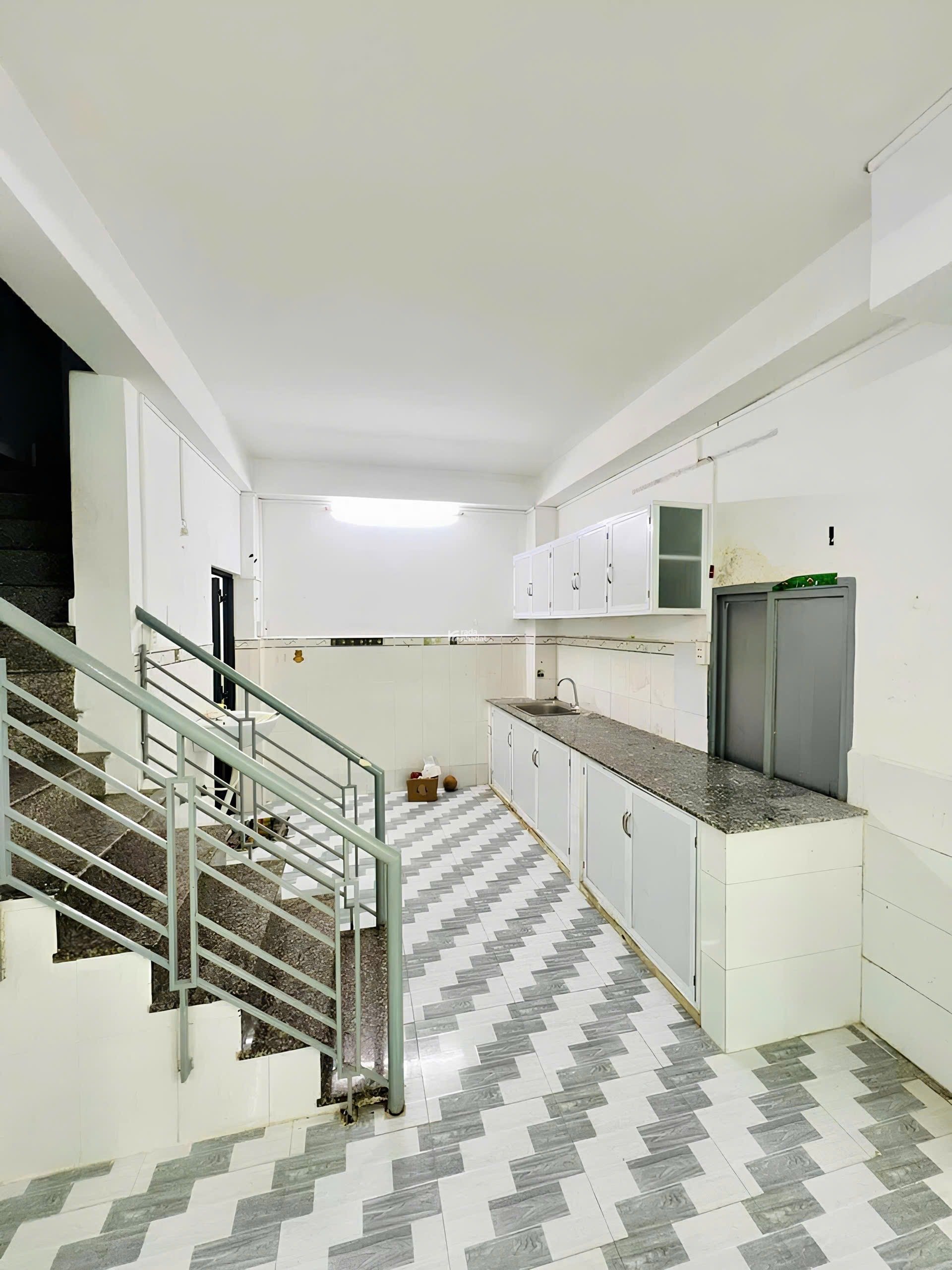 Đường Xe Hơi 5m - Nhà Đúc 2 Tầng - cạnh Tân Sơn Nhì - 20m ra Mặt Tiền - chỉ 4,2 ty