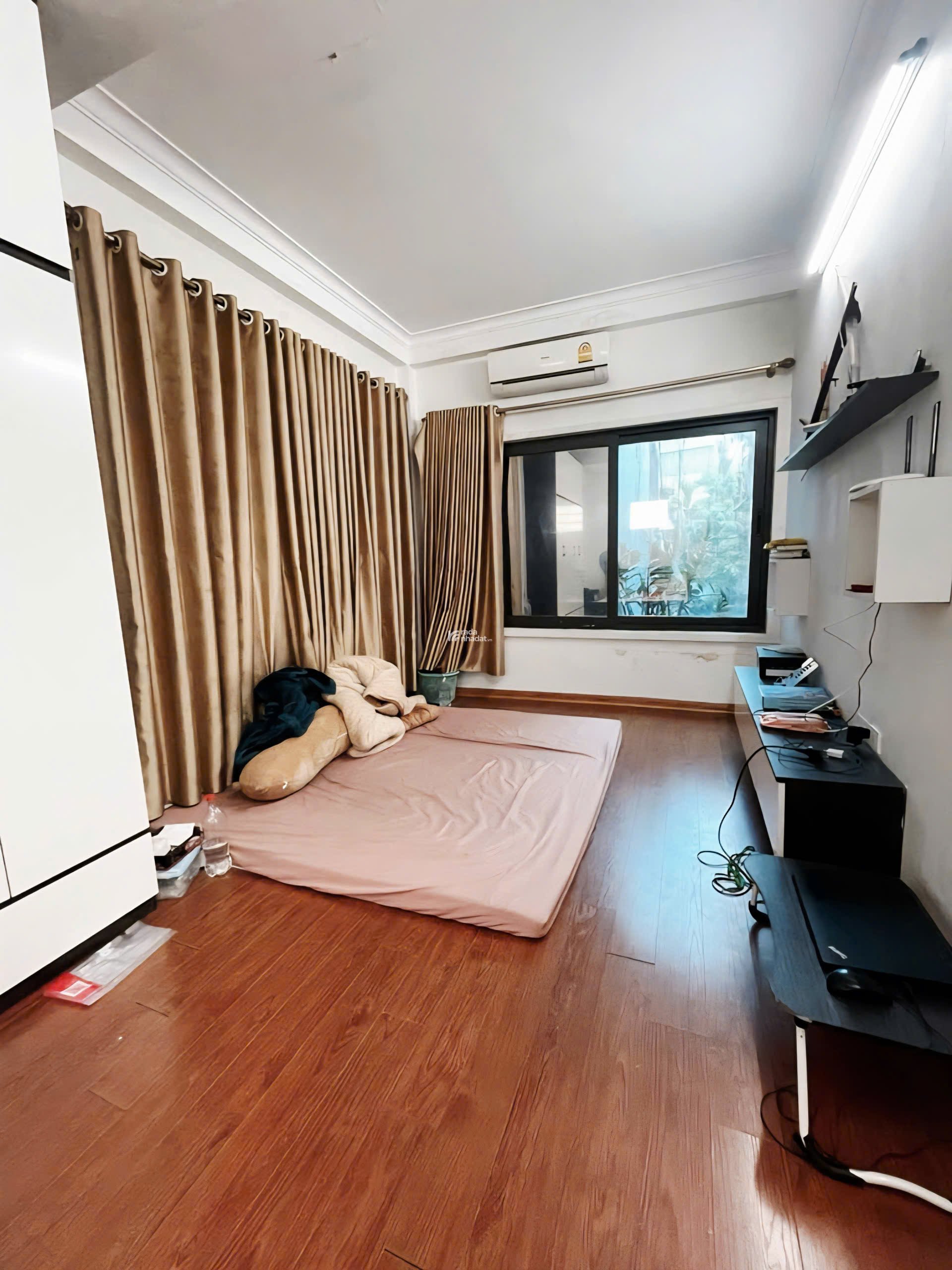 Cực hiếm nhà lô góc Hoàng Hoa Thám gần phố 2 thoáng 47m2 x 4 tầng hơn 10 tỷ