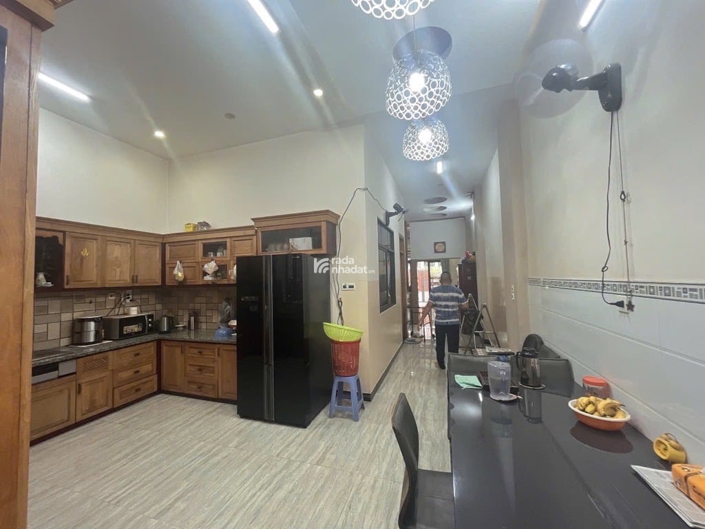 Vị trí: Hẻm 2 xe tải tránh nhau, cách mặt by irnf Minh Phụng 30m