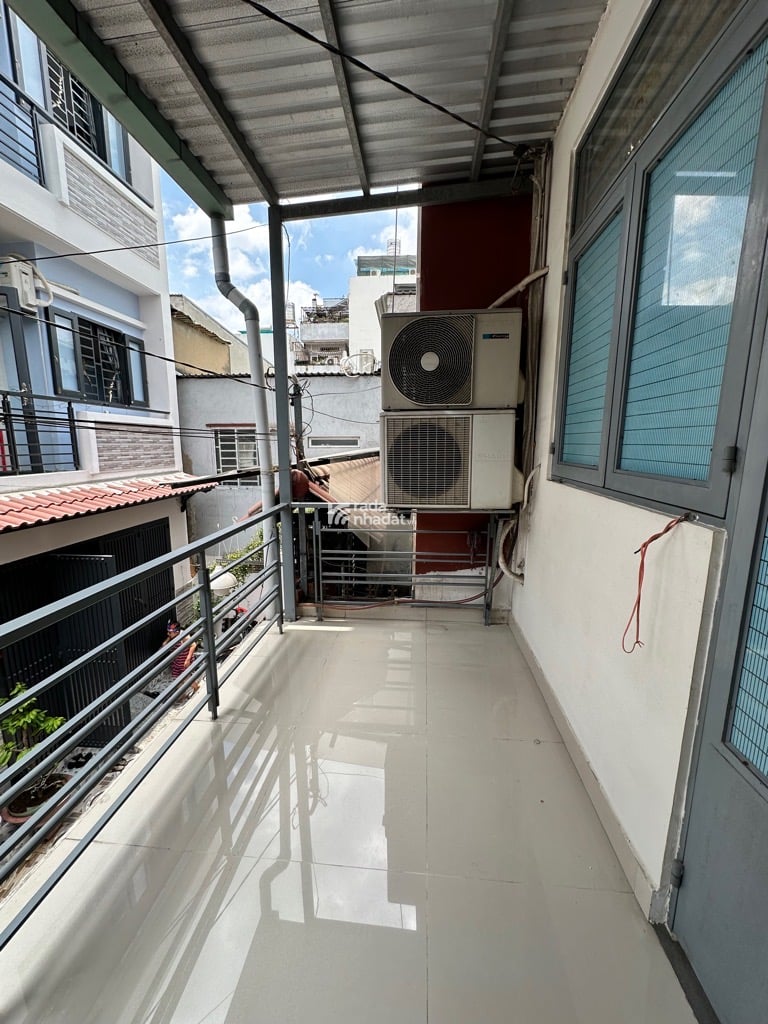 Gần Chợ Tân Hương - Hẻm 4m - DTSD 70m2 - Chỉ 4.4 Tỷ