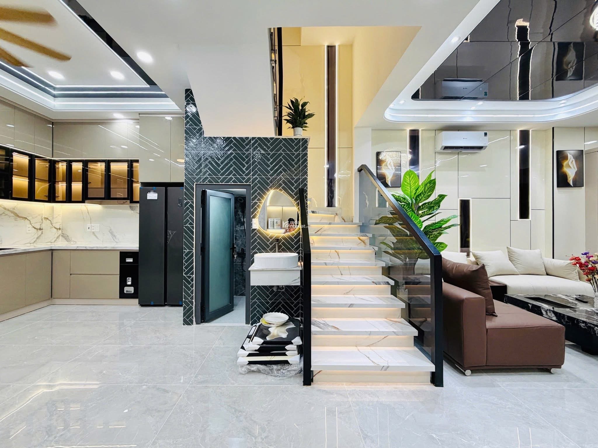 NHÀ PHỐ HẺM XE HƠI PHAN HUY ÍCH – XÂY MỚI 4 TẦNG – NGANG 5M RỘNG THOÁNG – FULL NỘI THẤT CAO CẤP