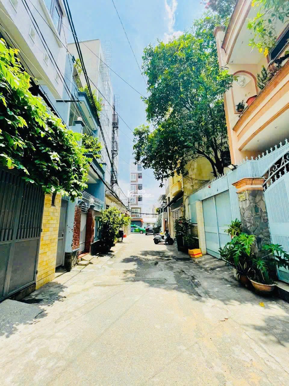 Hàng hiếm ! Bán nhà HXH 6m, 5,5 x 20m chỉ 10,7 tỷ, góc 2 mt đường Phan Văn Trị, Bình Thạnh