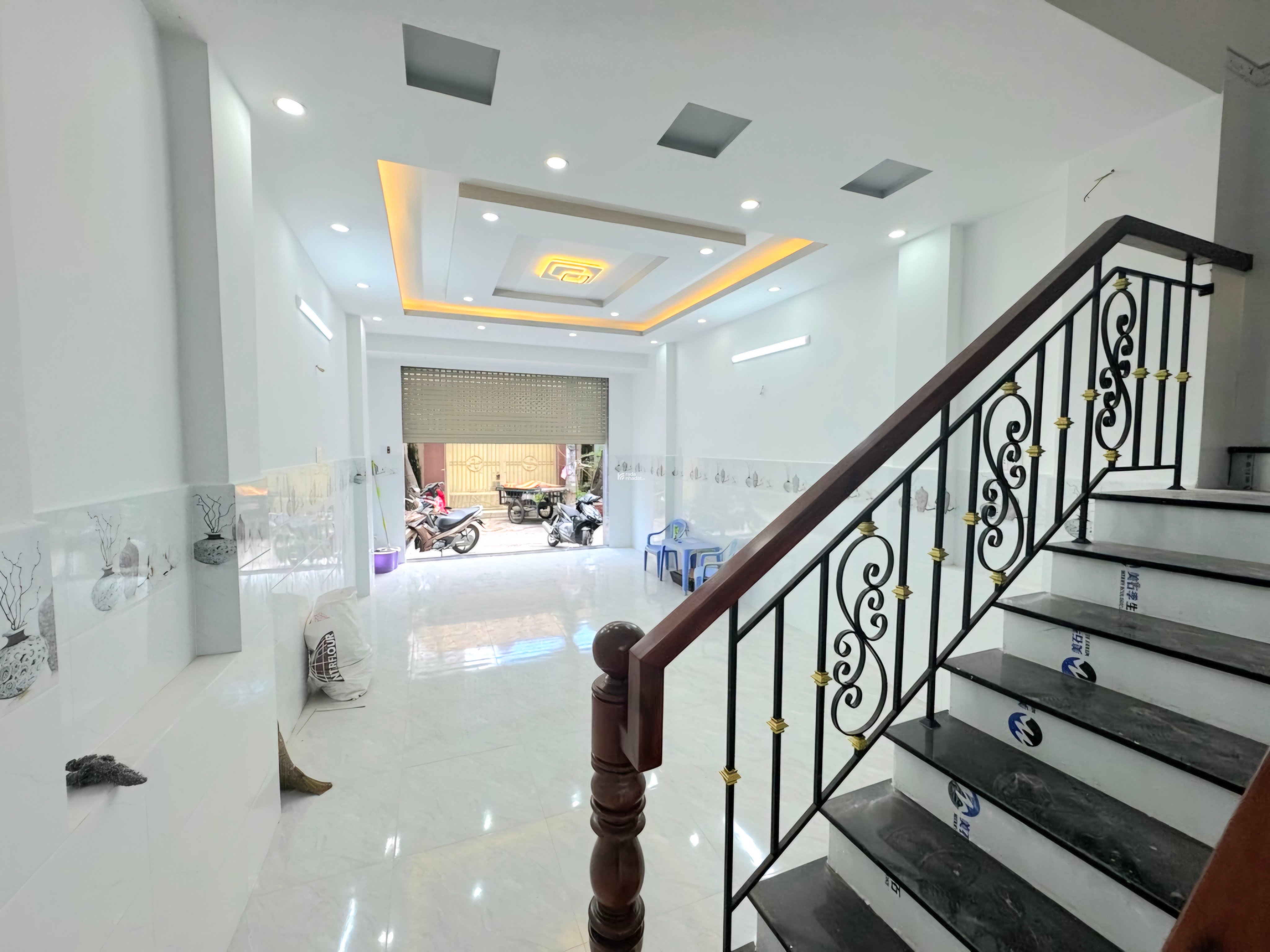 Bán nhà Tân Phú - chỉ 6T - 60m2 - 3 tầng BTCT ,HXH