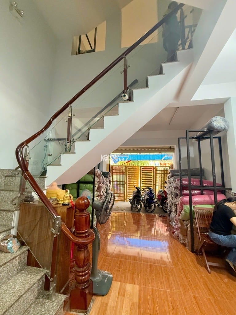 HẼM 10M -PHẠM PHÚ THỨ-P.11- TÂN BÌNH- DT: 4.6*21M - 15 TỶ 