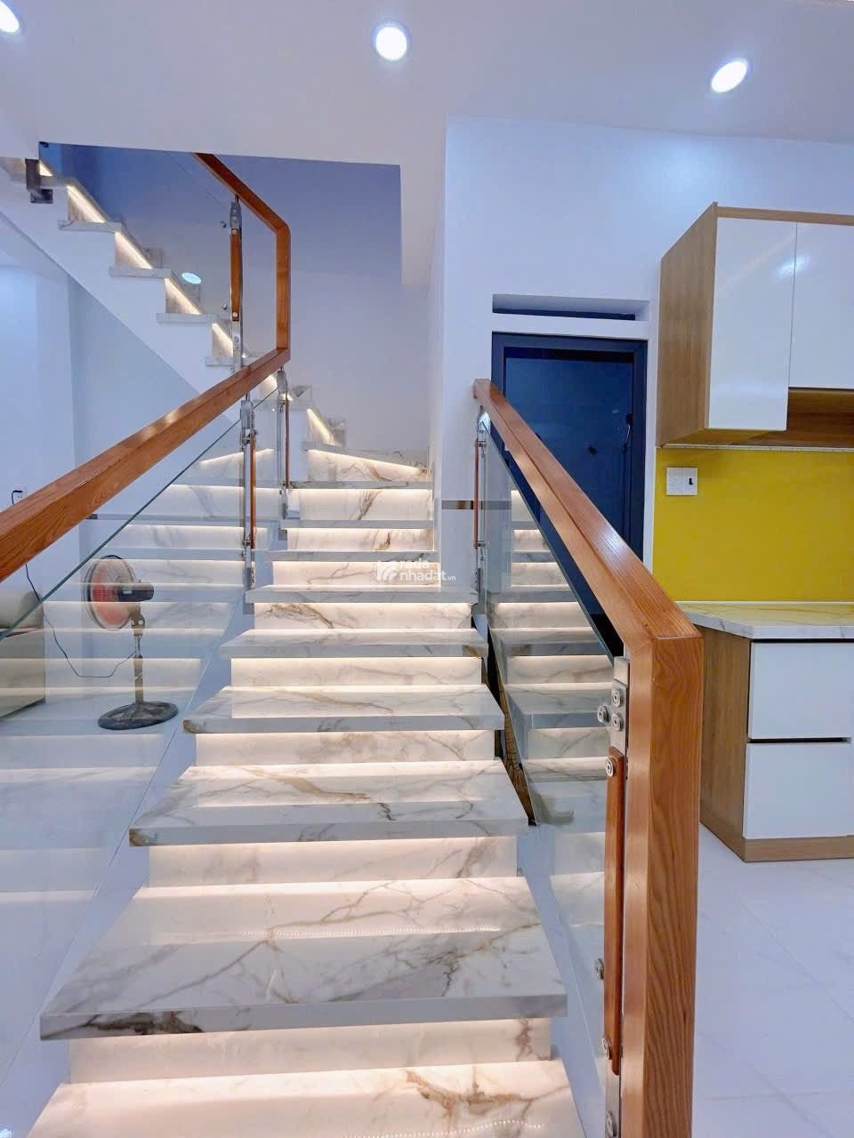 Nhà mới gần CV Kênh Nước Đen, 50m2, chỉ 4.69 tỷ TL, ở ngay!