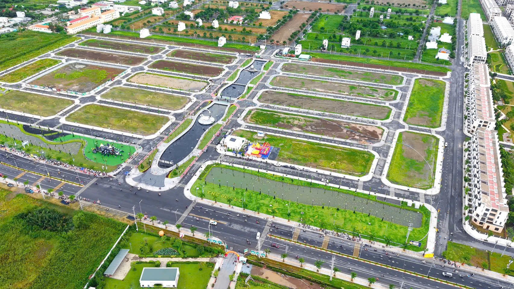 CÂU CHUYỆN VỀ MỘT QUYẾT ĐỊNH ĐẦU TƯ DỰ ÁN THE 826 EC