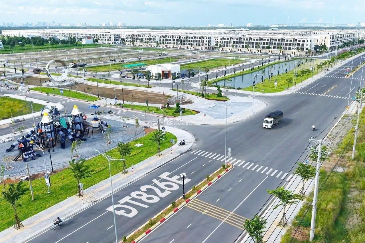 CÂU CHUYỆN VỀ MỘT QUYẾT ĐỊNH ĐẦU TƯ DỰ ÁN THE 826 EC