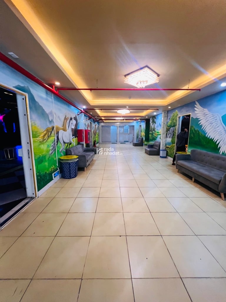 SIÊU PHẨM KARAOKE 16P FULL NỘI THẤT HIỆN ĐẠI CÓ HỆ THỐNG PHGPKD ĐẦY ĐỦ PHÁP LÝ CHUẨN CHÀO 23 TỶ